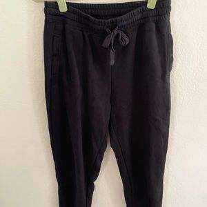 Fabletics black fleece jogger sweats
